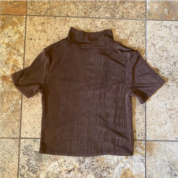 Brown Ruched Button-Up Top - Picture 4 of 6